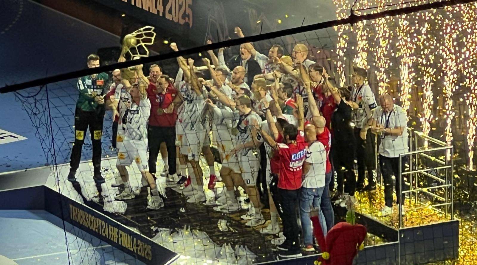 RUKOMETNA LIGA PRVAKA: Rukometaši Magdeburga peti put postali prvaci Europe Rukometaši Magdeburga slave / Foto: Fenix (Petar Krešimir Puđa)
