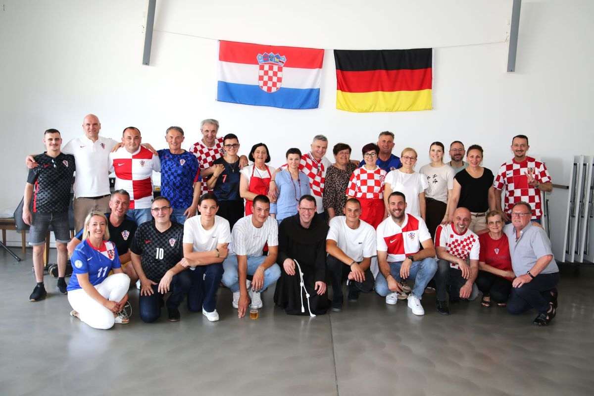 Hrvati u Stuttgart-Feurbachu su zajedno proslavili blagdan Tijelova / Foto: Fenix (Željko Cindrić)