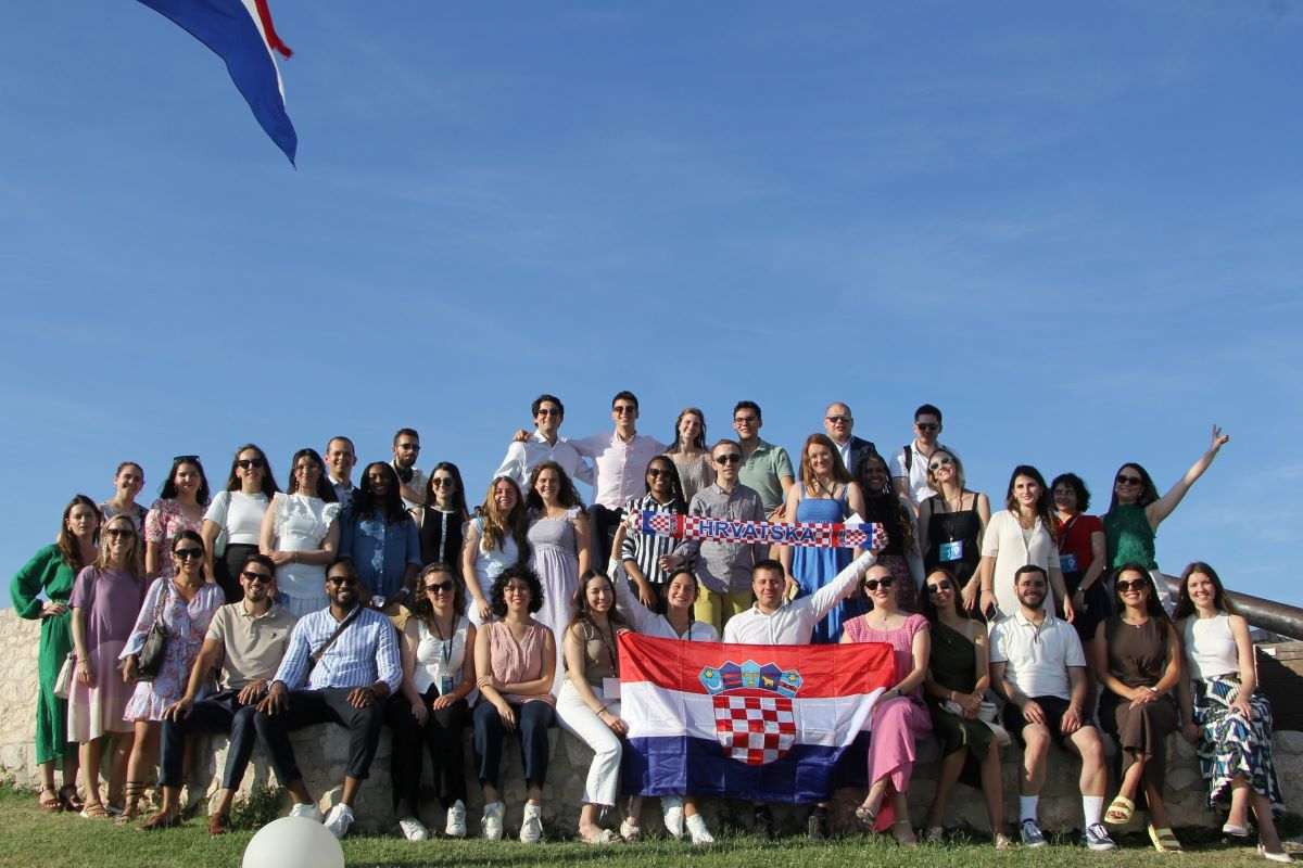 SSMH O ZABRANI PROZORA ZA ŽIVOT: Ne smijemo zatvarati vrata humanosti Svjetski savez mladih / Foto: Fenix (SSM)