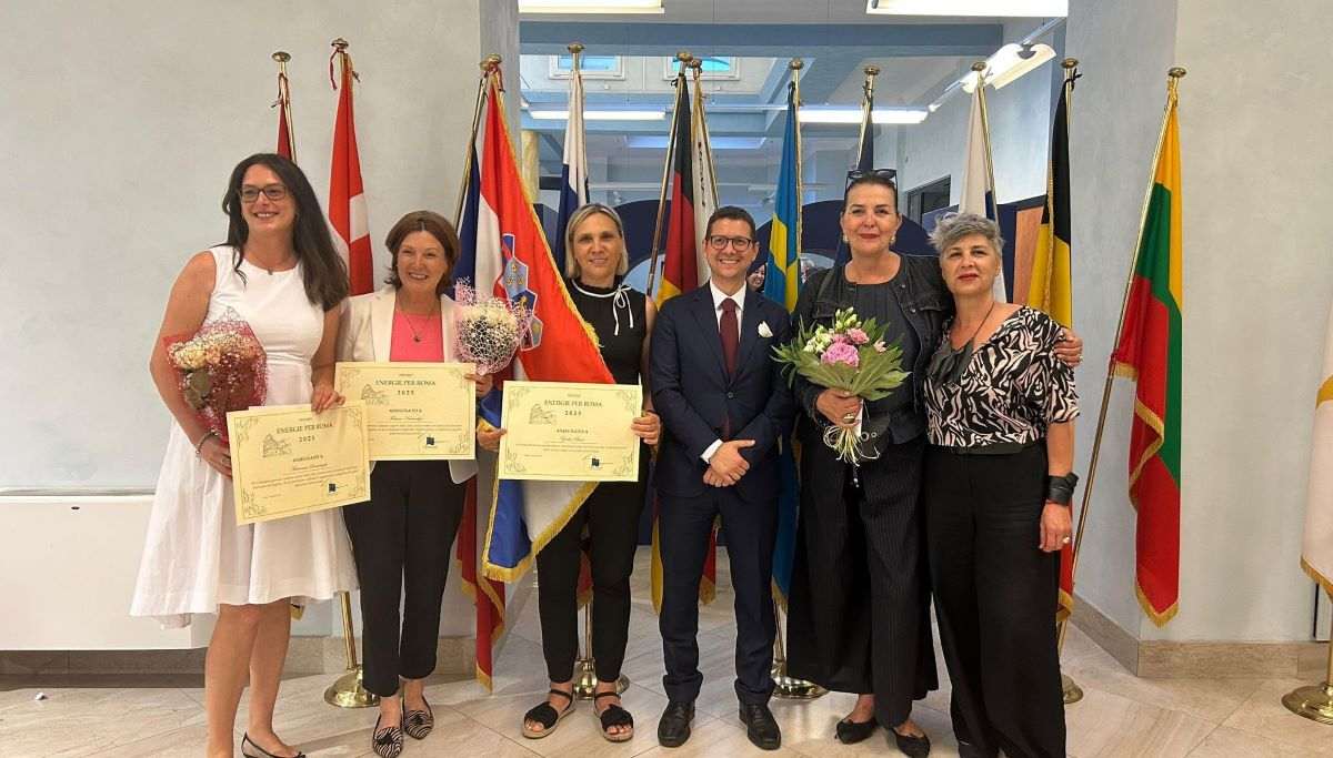 OD PAŠMANA DO RIMA: Hrvatica Zrinka Bačić među dobitnicima nagrade "Energije za Rim 2025." Nagrada "Energija za Rim 2025." pripala i Hrvatici – Zrinka Bačić nagrađena za promociju kulture i solidarnosti / Foto: Fenix (MIC)