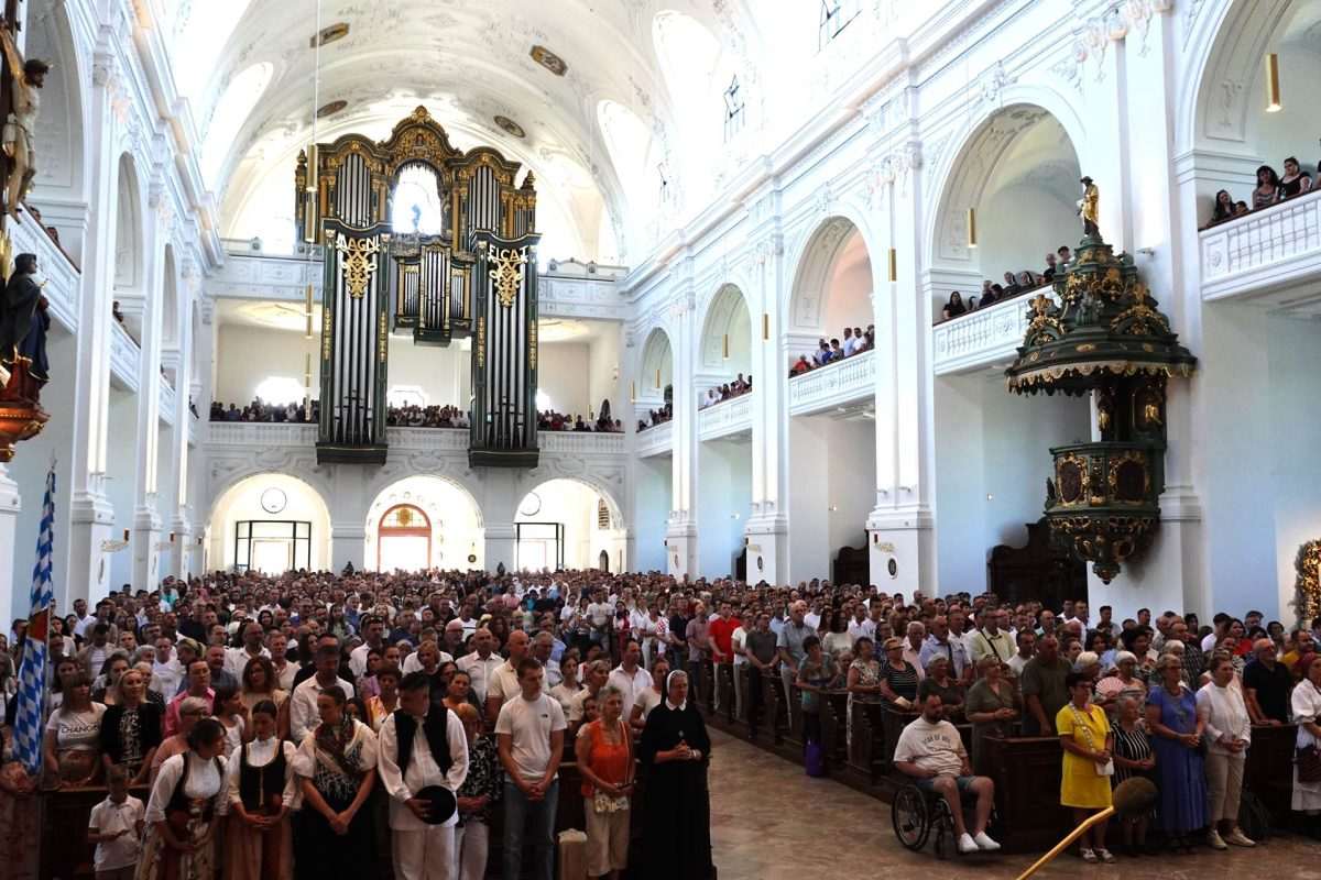 Misno slavlje na tradicionalnom hodočašću/ Foto: Fenix (SIM)