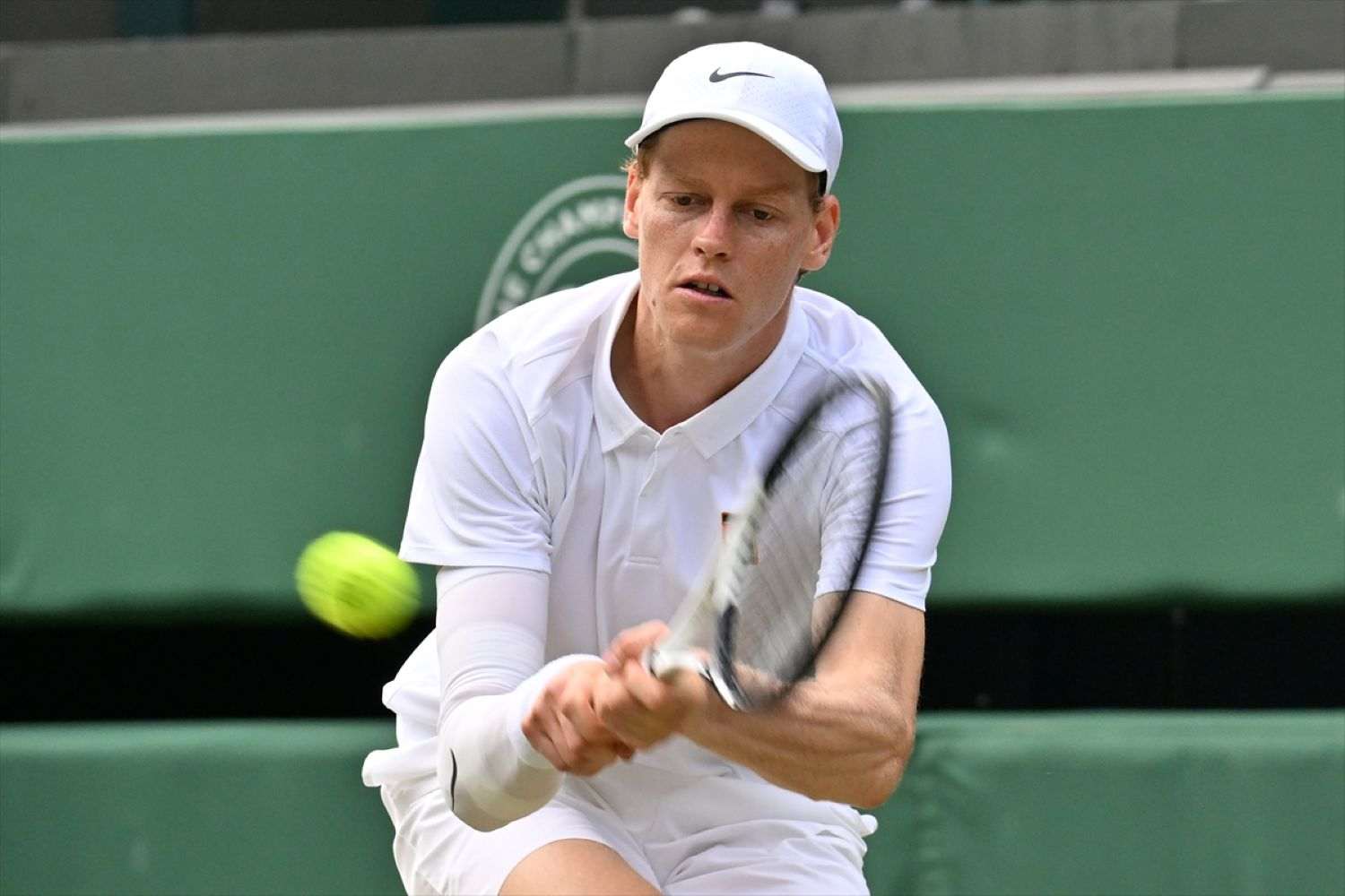 WIMBLEDONSKI SPEKTAKL: Sinner peti put zaredom bolji od Đokovića i izborio finale Wimbledona WIMBLEDONSKI SPEKTAKL: Sinner peti put zaredom bolji od Đokovića i izborio finale Wimbledona