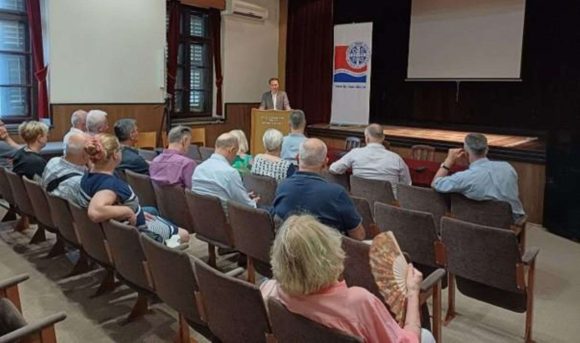 UOČI BLAGDANA SV. BENEDIKTA: Dr. Kovač održao predavanje o opstanku Europe u suvremenim globalnim procesima UOČI BLAGDANA SV. BENEDIKTA: Dr. Kovač održao predavanje o opstanku Europe u suvremenim globalnim procesima