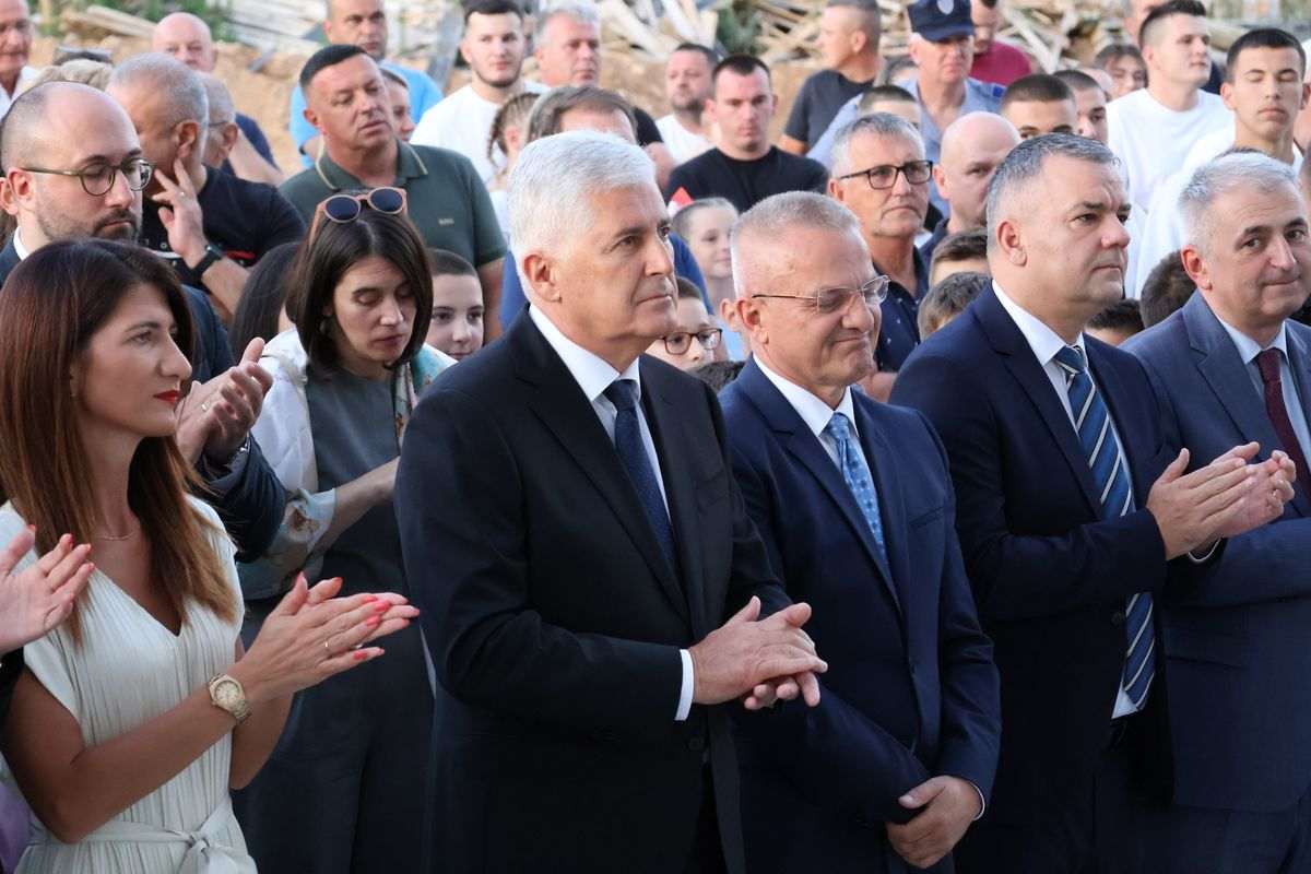 MILAS U STOCU: Hrvatska će i dalje ulagati gdje žive Hrvati i gdje ljudi žele kvalitetniji život MILAS U STOCU: Hrvatska će i dalje ulagati gdje žive Hrvati i gdje ljudi žele kvalitetniji život