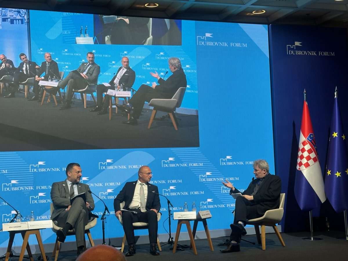 GRLIĆ RADMAN NA DUBROVNIK FORUMU: Hrvati u BiH moraju biti ravnopravni, bez toga ne bi bilo Daytona GRLIĆ RADMAN NA DUBROVNIK FORUMU: Hrvati u BiH moraju biti ravnopravni, bez toga ne bi bilo Daytona