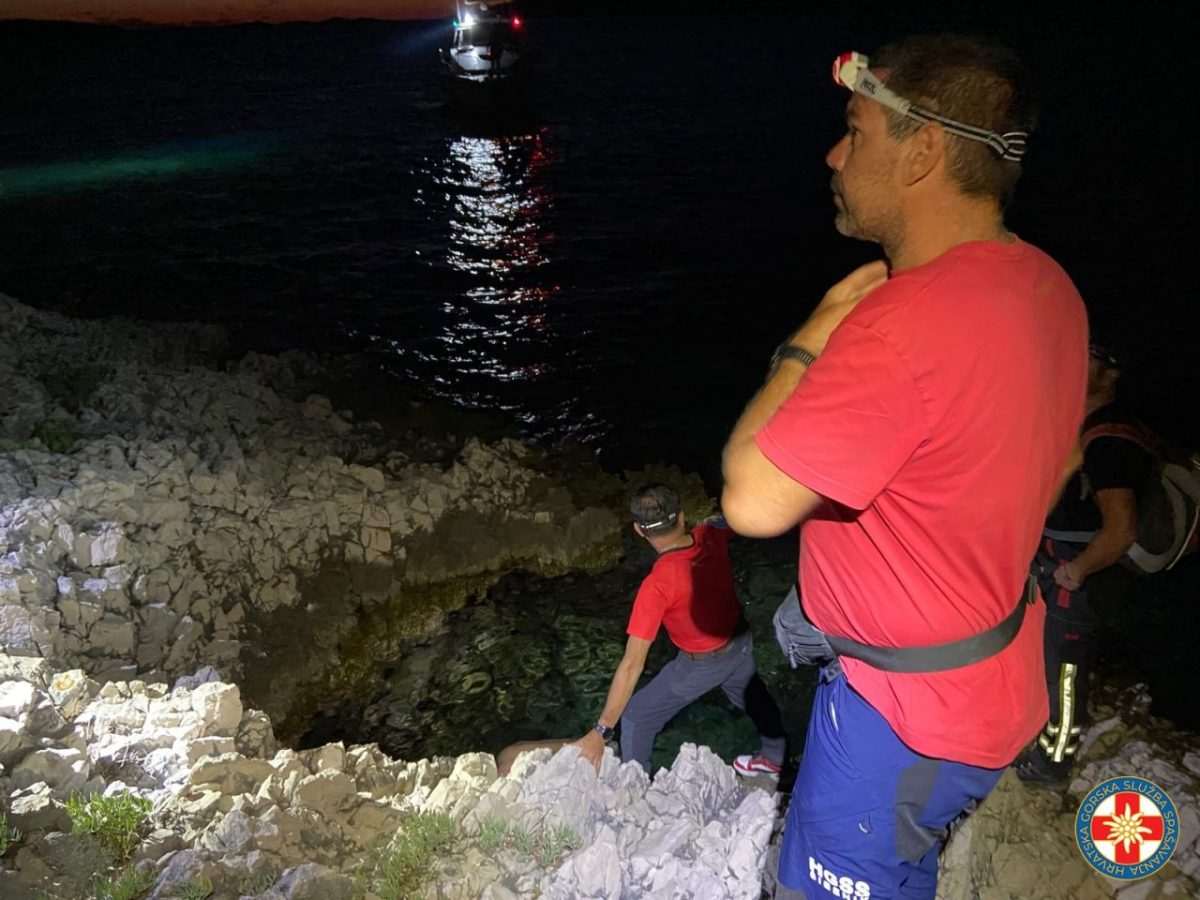 HGSS-ovci iz mora izvukli beživotno tijelo turista