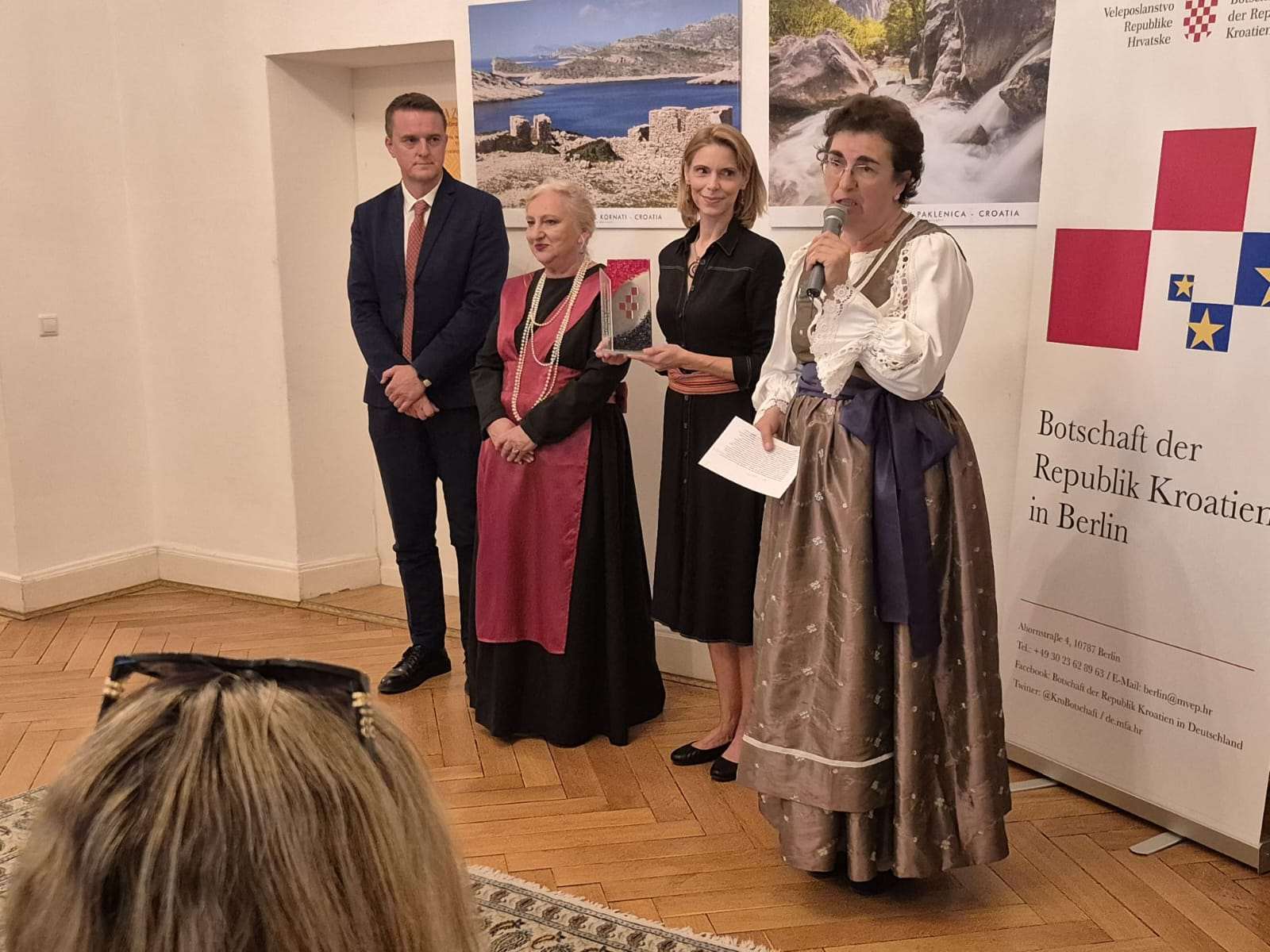 U POVODU 1100. OBLJETNICE HRVATSKOG KRALJEVSTVA: U Berlinu održana kulturna večer "To je moja zemlja - hrvatska prošlost, baština budućnosti" Kulturna večer u Berlinu/ Foto: Fenix (VRHB)