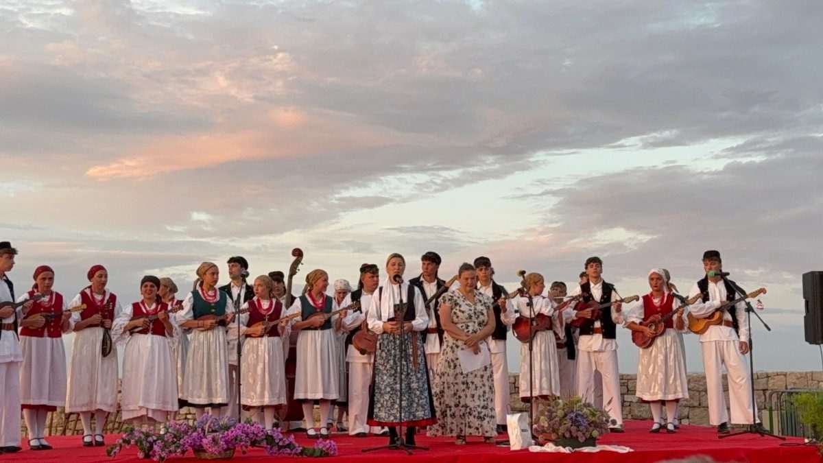 Večer folklora u Tkonu / Foto: Fenix (Ivan Mihovec)
