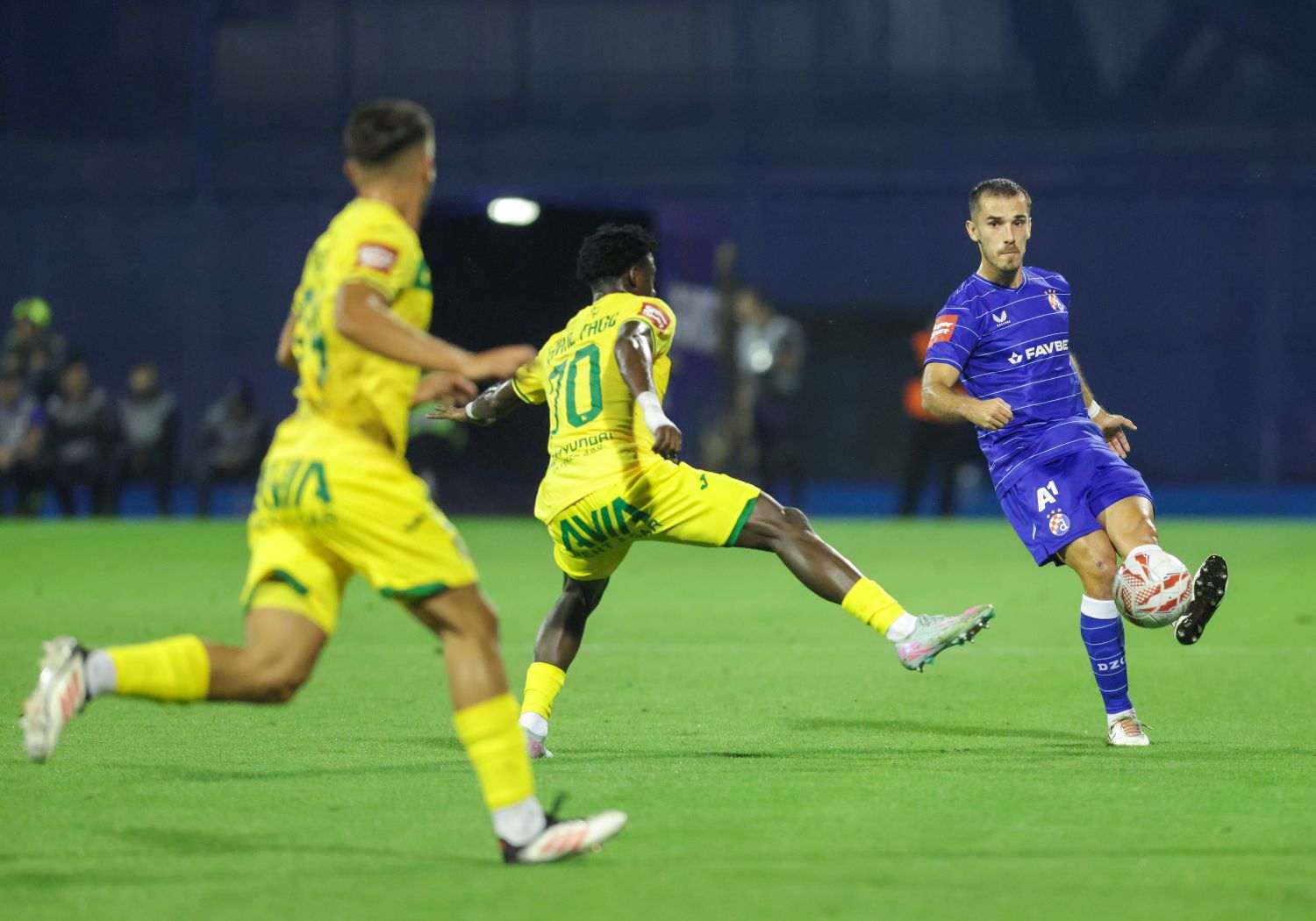 DINAMO S 3:0 SAVLADAO ISTRU: Trener Kovačević pogodio s izmjenama, euro zgoditak Gonzala Villara DINAMO S 3:0 SAVLADAO ISTRU: Trener Kovačević pogodio s izmjenama, euro zgoditak Gonzala Villara