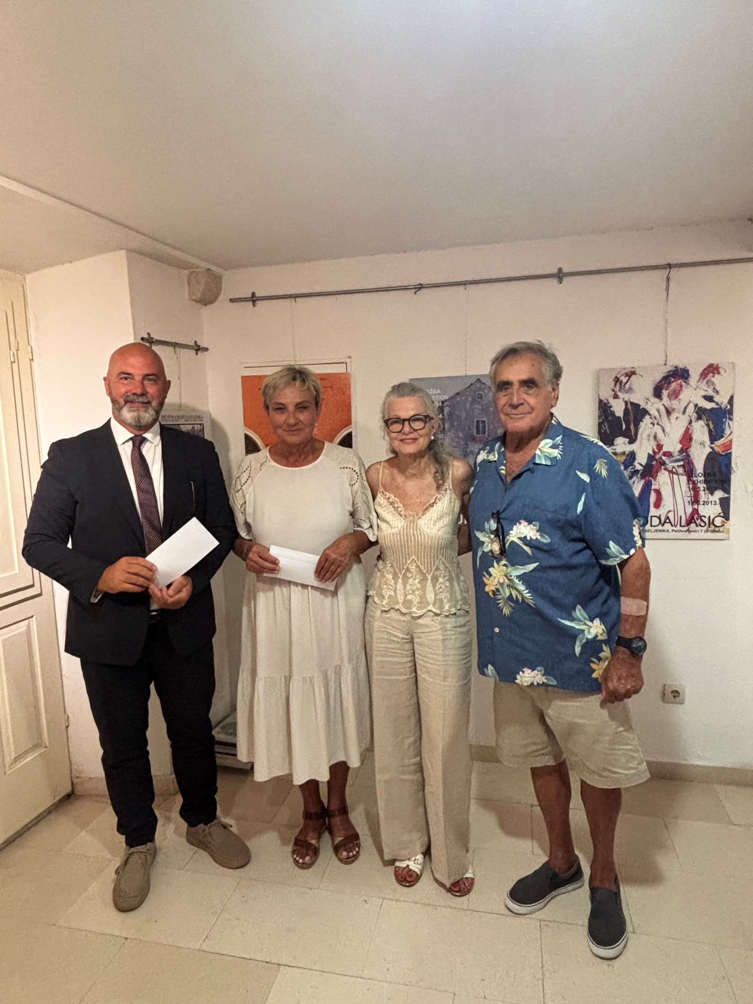 Uručenje donacije/ Foto: HMI