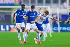 SVE RJEŠENO U FINIŠU: Hajduk s 3:0 razbio Slaven Belupo, Torcida izvjesila poruku upravi kluba