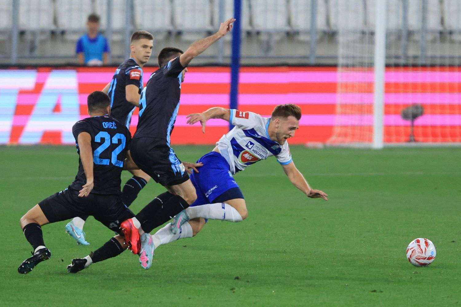 DERBI KOLA BEZ POBJEDNIKA: Rijeka iščupala bod protiv Osijeka na Opus Areni DERBI KOLA BEZ POBJEDNIKA: Rijeka iščupala bod protiv Osijeka na Opus Areni