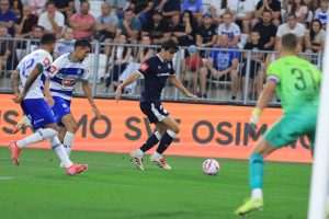MODRI SLAVILI U OSIJEKU: Dinamo u završnici stigao do 2:0 pobjede na Opus Areni