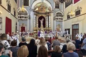 EMOTIVAN OPROŠTAJ OD PADRE PIJA: Sv. misu zadušnicu s više od 30 svećenika predvodio dubrovački biskup mons. Roko Glasnović  