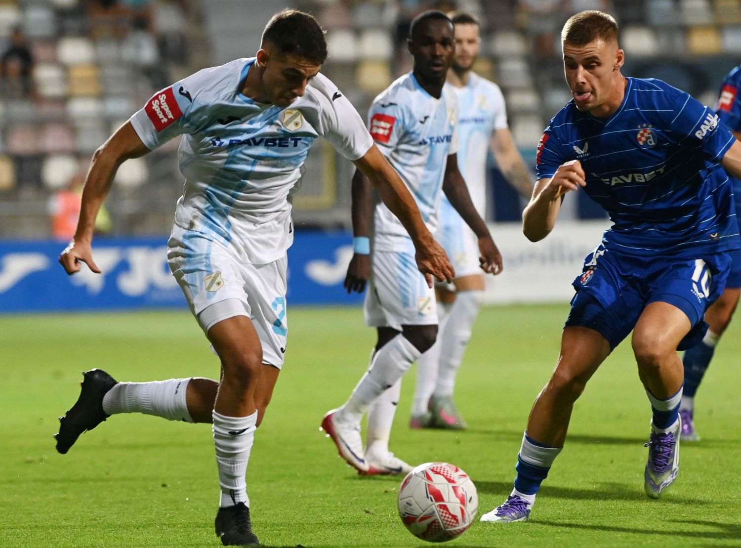 DINAMO PORAZIO PRVAKA NA RUJEVICI: Napadači Rijeke se ispromašivali, Beljo dvostruki strijelac za "modre"