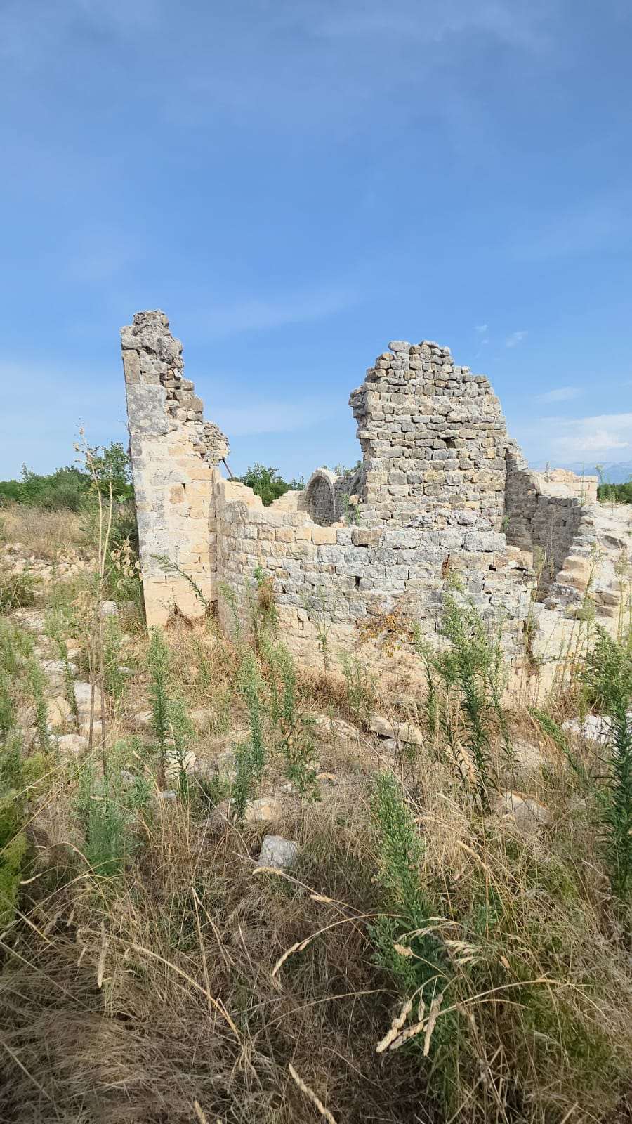 (FOTO) HU BENEDIKT POZIVA NA HITNU REAKCIJU: Kako zapravo izgleda danas crkva sv. Marka u Donjem Karinu? (FOTO) HU BENEDIKT POZIVA NA HITNU REAKCIJU: Kako zapravo izgleda danas crkva sv. Marka u Donjem Karinu?