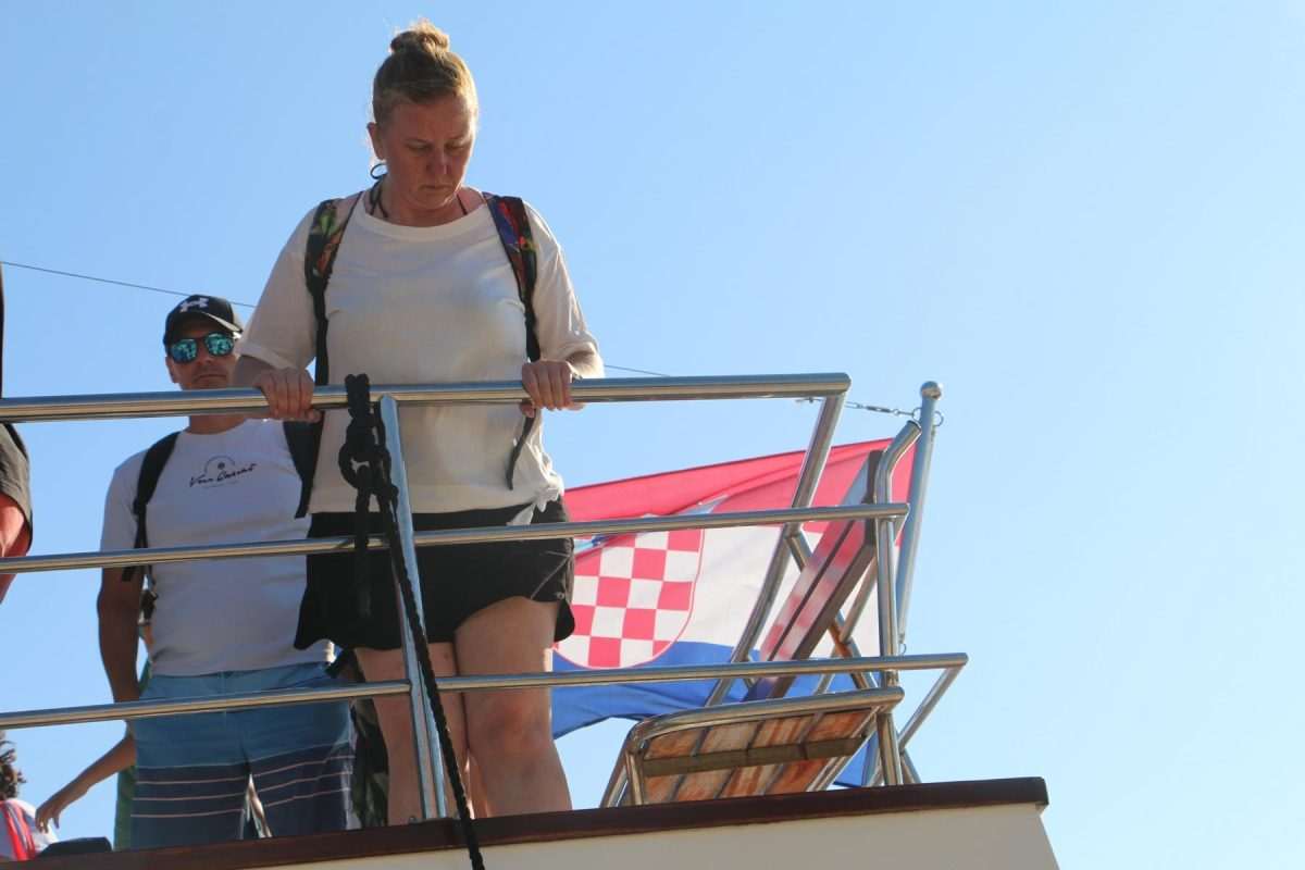 KAPETAN MATE I MORNAR VITO NA BRODU „SVETI ŠIME“: Mladić koji je zaspao u strojarnici, tajne s broda, ćaćina ćer i Kornati...