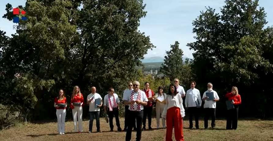 Scena iz predstave/ Foto: RTV HB/ Youtube (Preslik)