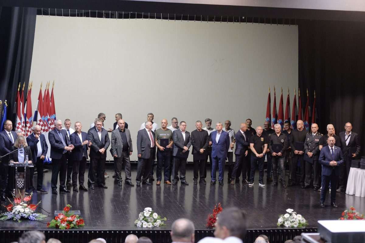 Svečano uručenje zahvalnica hrvatskim braniteljima Zbornog područja Split/ Foto: Hina