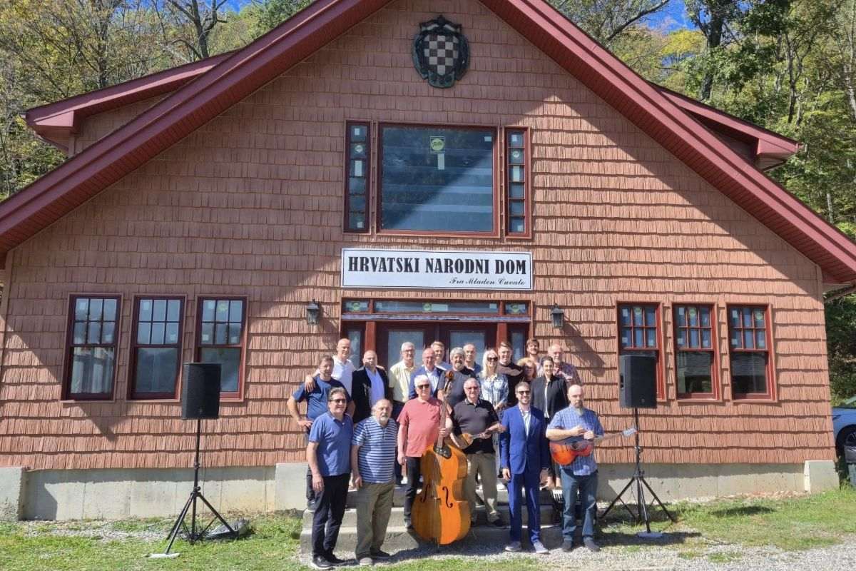 HRVATSKI MINISTAR S HRVATIMA U AMERICI: Hrvatska zajednica u New Jerseyu i New Yorku dragocjen je most između Hrvatske i SAD-a HRVATSKI MINISTAR S HRVATIMA U AMERICI: Hrvatska zajednica u New Jerseyu i New Yorku dragocjen je most između Hrvatske i SAD-a