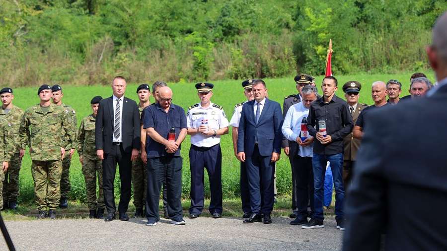 34 GODINE OD KRVAVE ZASJEDE: Kusonje pamte žrtvu 20 heroja Obilježena 34. godišnjica pogibije branitelja u Kusonjama / Foto: Hina