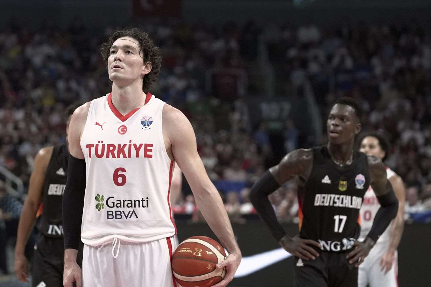 NJEMAČKA NAKON 32 GODINE NA VRHU EUROPE: U spektakularnom finalu Njemačka s 88:83 savladala Tursku i osvojila Eurobasket 2025. NJEMAČKA NAKON 32 GODINE NA VRHU EUROPE: U spektakularnom finalu Njemačka s 88:83 savladala Tursku i osvojila Eurobasket 2025.