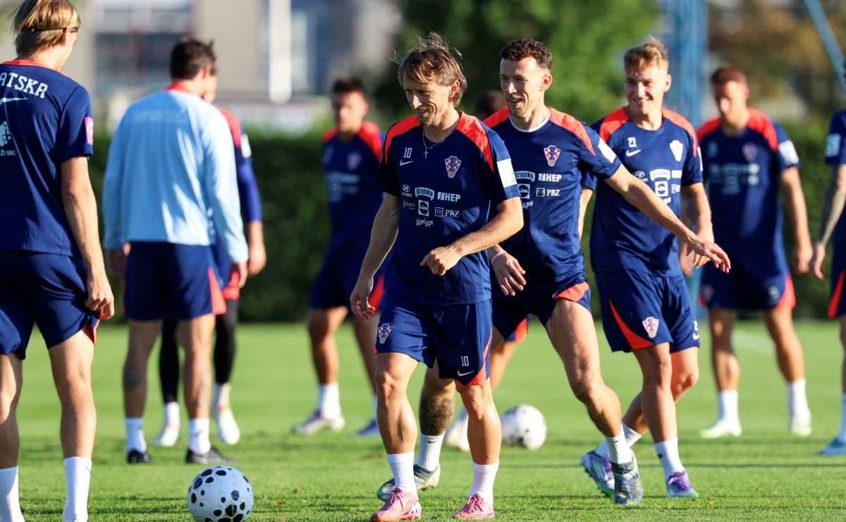 Vatreni na Makismiru / Foto: Hina