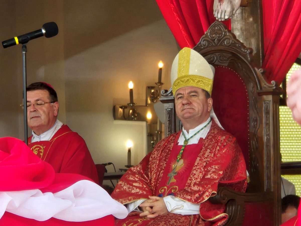 U POZNATOM SVETIŠTU: Tisuće hodočasnika na misnom slavlju u povodu ludbreške Svete nedjelje Mons. Petar Palić, biskup mostarsko-duvanjski i apostolski upravitelj trebinjsko-mrkanski / Foto: Hina