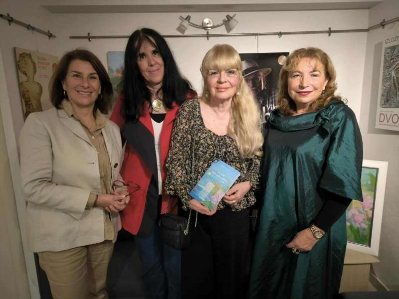 predstavljanje dvojezične zbirke pjesama La notte delle stelle cadenti - Noć padajućih zvijezda / Foto: Fenix (Željko Tutnjević)