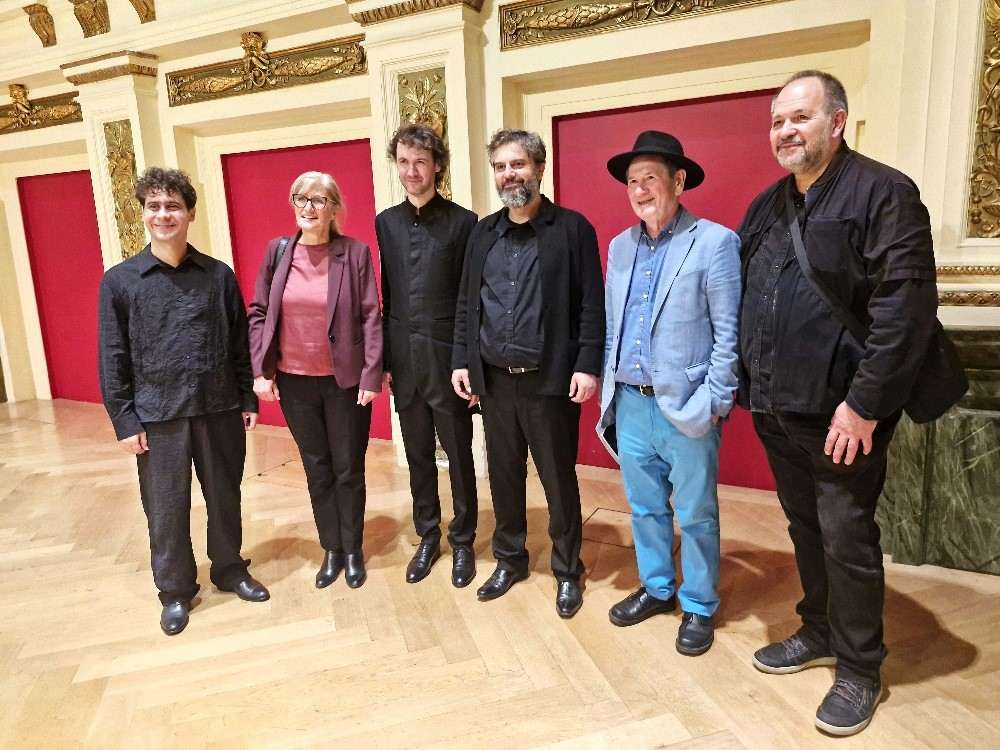 KONCERT ZA PAMĆENJE: Zagrebački gitaristički Trio Elogio otvorio 21. Festival hrvatske glazbe u Beču. I oduševio Bečane