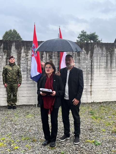 DA SE NIKADA NE PONOVI, A NI ZABORAVI: U Gornjoj Austriji otkrivena spomen-ploča hrvatskim žrtvama nekadašnjeg logora Gusen