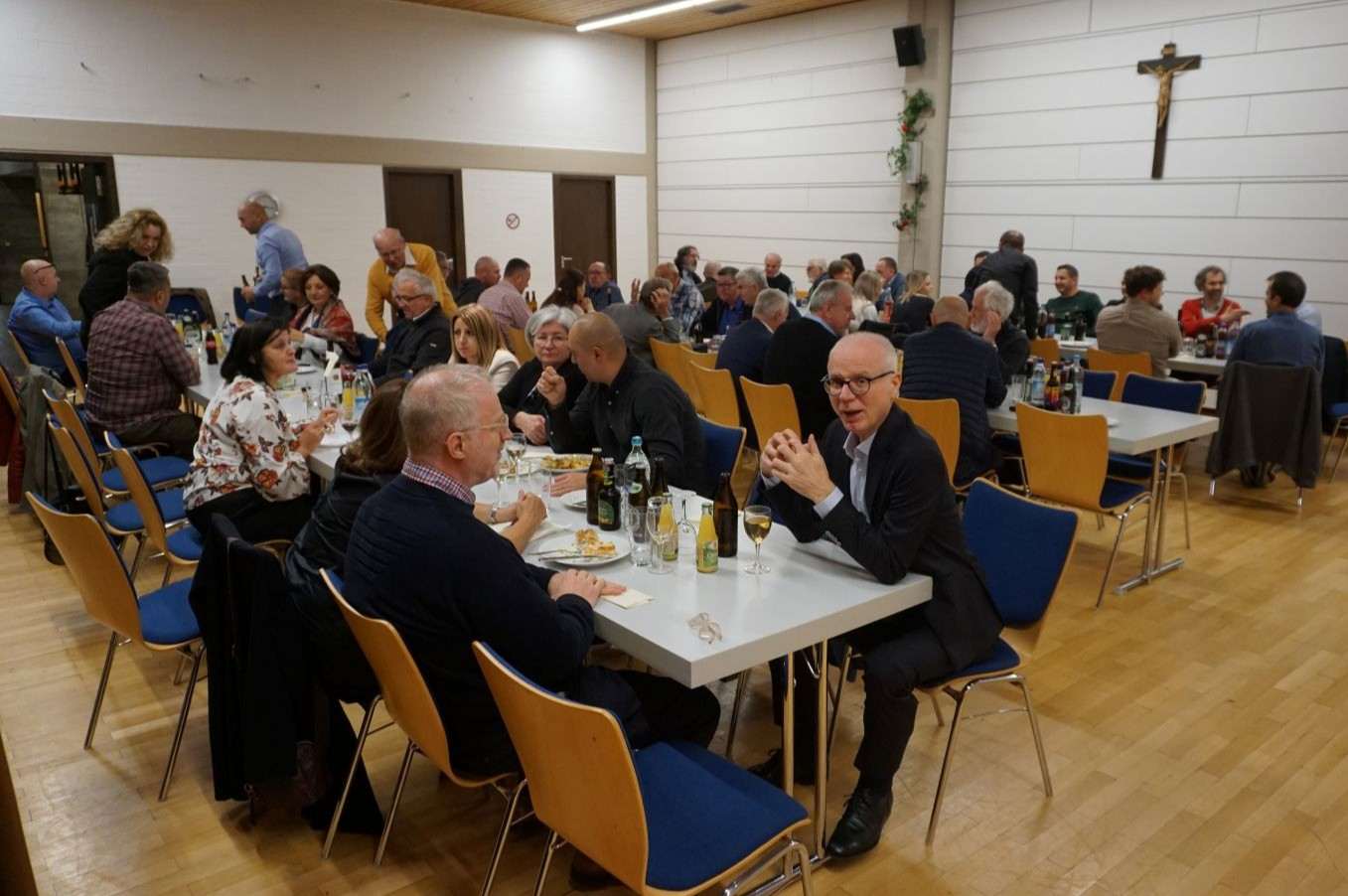 MÜNCHEN: Godišnji susret okupio 60 đaka i prijatelja Franjevačke klasične gimnazije iz Visokog MÜNCHEN: Godišnji susret okupio 60 đaka i prijatelja Franjevačke klasične gimnazije iz Visokog