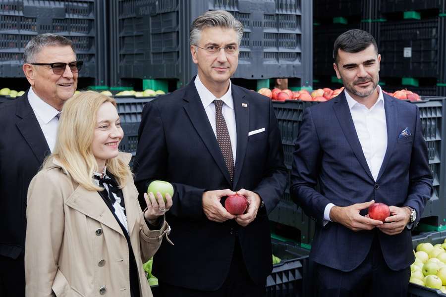 ZNAČAJNA INVESTICIJA: Plenković u Križu otvorio Logističko-distributivni centar vrijedan 26 milijuna eura Marijana Petir, Andrej Plenković. / Foto: Hina