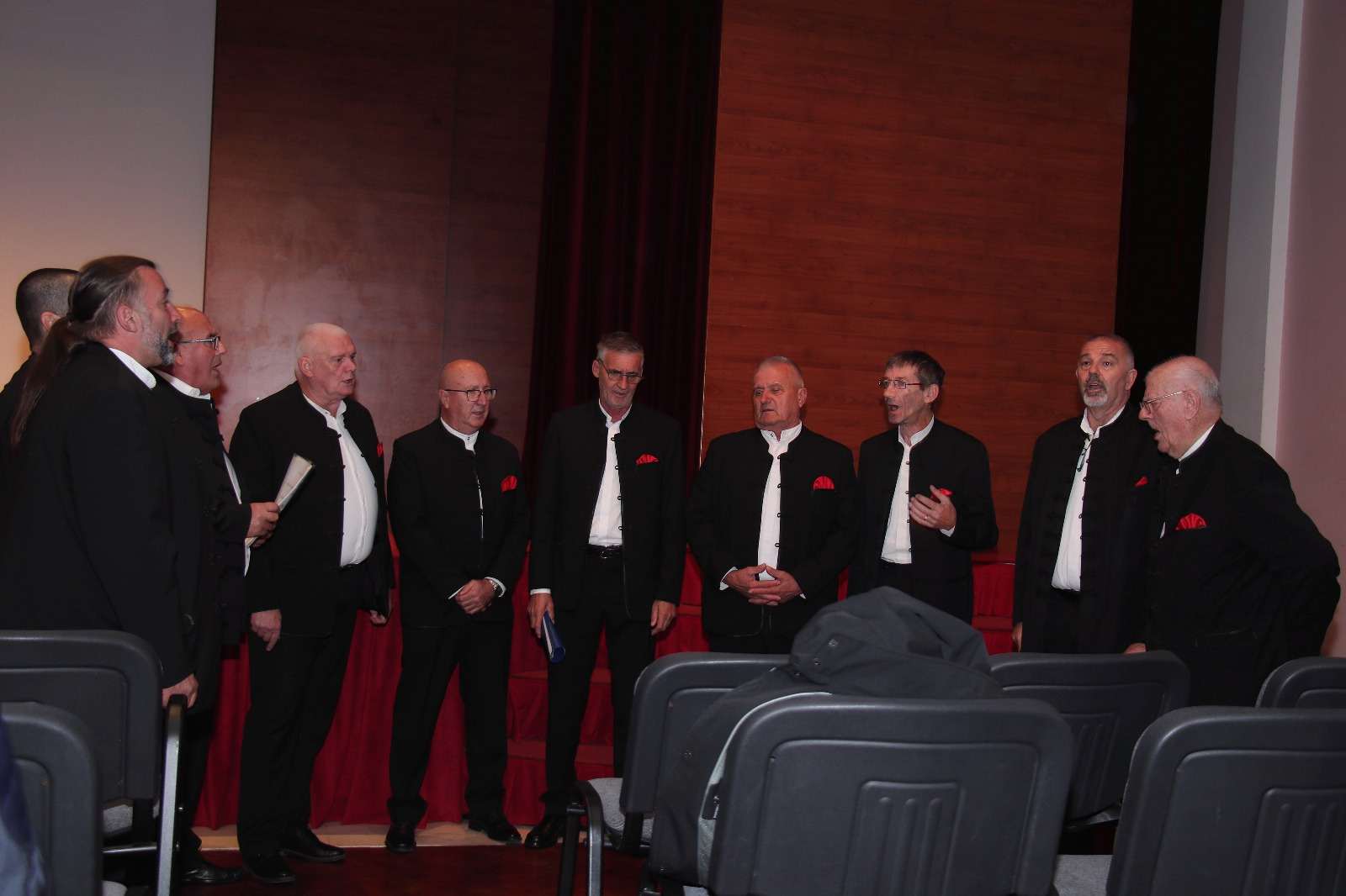 SJEĆANJE NA FRA BERNARDINA SOKOLA: U Splitu prikazan film o životu i mučeništvu hrvatskog glazbenika i franjevaca SJEĆANJE NA FRA BERNARDINA SOKOLA: U Splitu prikazan film o životu i mučeništvu hrvatskog glazbenika i franjevaca