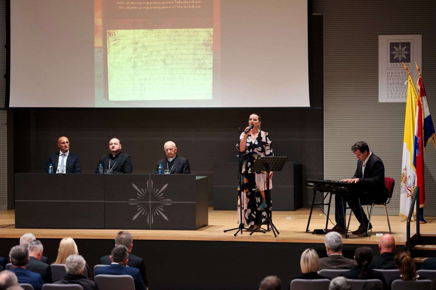 PREDSTAVLJEN ZBORNIK „TREBINJSKO-MRKANSKA BISKUPIJA“: Dubrovački biskupi su Trebinjsko-mrkanskom biskupijom upravljali sve do 1881. godine PREDSTAVLJEN ZBORNIK „TREBINJSKO-MRKANSKA BISKUPIJA“: Dubrovački biskupi su Trebinjsko-mrkanskom biskupijom upravljali sve do 1881. godine