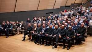 PREDSTAVLJEN ZBORNIK „TREBINJSKO-MRKANSKA BISKUPIJA“: Dubrovački biskupi su Trebinjsko-mrkanskom biskupijom upravljali sve do 1881. godine PREDSTAVLJEN ZBORNIK „TREBINJSKO-MRKANSKA BISKUPIJA“: Dubrovački biskupi su Trebinjsko-mrkanskom biskupijom upravljali sve do 1881. godine