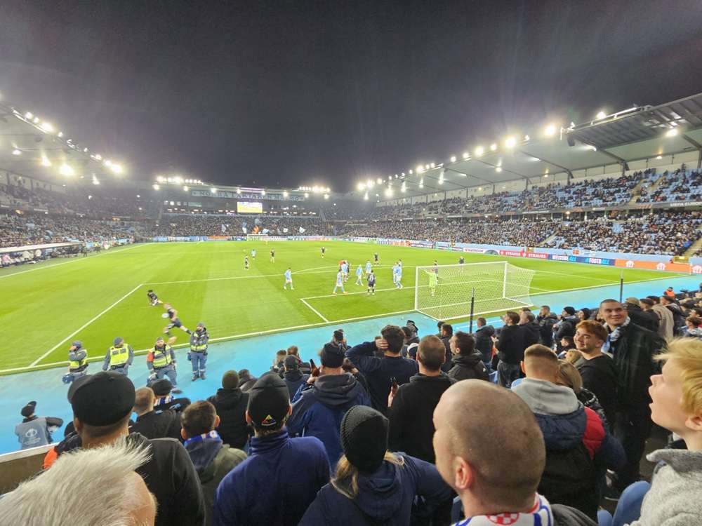 POGODAK U 95. MINUTI: Dinamo izvukao bod u dramatičnoj završnici u Švedskoj Detalj s utakmice Dinamo-Malmo / Foto: Fenix (A.Antunović)