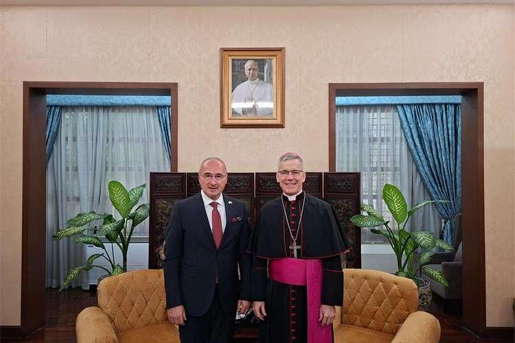 HRVATSKO-FILIPINSKO PRIJATELJSTVO: Grlić Radman na Filipinima radio na sigurnom zapošljavanju i gospodarskoj suradnji Grlić Radman na Filipinima / Foto: MVEP