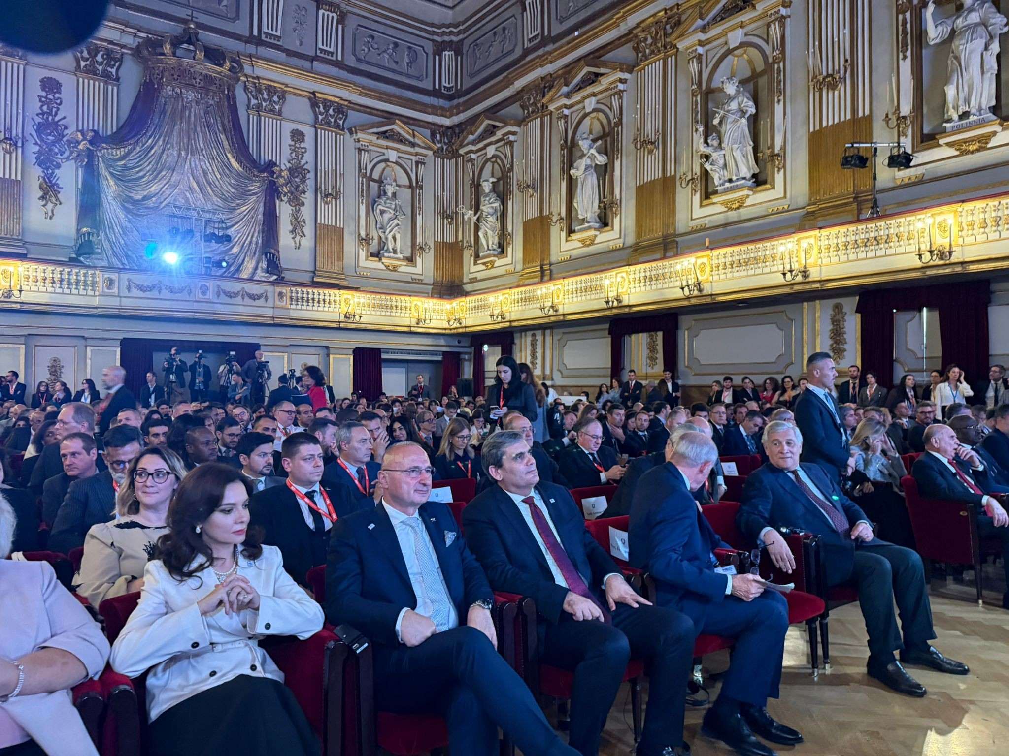 KONFERENCIJA "MEDITERRANEAN DIALOGUES": Ministar Grlić Radman govorio o europskom jedinstvu i aktivnoj ulozi Hrvatske na Mediteranu Konferencija "Mediterranean Dialogues" (MED) u Napulju / Foto: MVEP