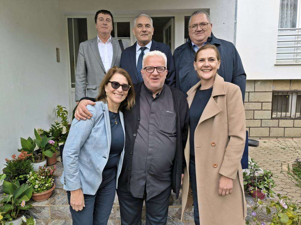 HRVATSKA BAŠTINA NA KOSOVU I U MAKEDONIJI: Dubrovčani glazbom i filmom povezali hrvatske zajednice HRVATSKA BAŠTINA NA KOSOVU I U MAKEDONIJI: Dubrovčani glazbom i filmom povezali hrvatske zajednice