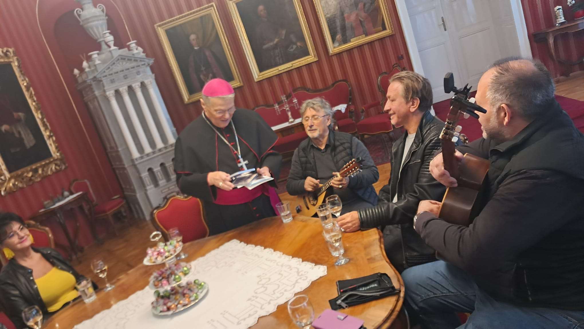 HRVATSKI PJESNICI IZ CIJELOGA SVIJETA U REŠETARIMA: Slavonijo, nek' ti traje ime u stihovima HIL-e HRVATSKI PJESNICI IZ CIJELOGA SVIJETA U REŠETARIMA: Slavonijo, nek' ti traje ime u stihovima HIL-e