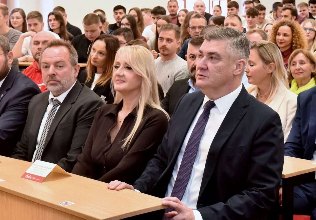 CILJ HRVATSKE BI TREBAO BITI NACIONALNA OTPORNOST: Milanović predavao studentima o globalnim izazovima i nacionalnoj otpornosti Milanović održao predavanje na Fakultetu organizacije i informatike / Foto: Hina