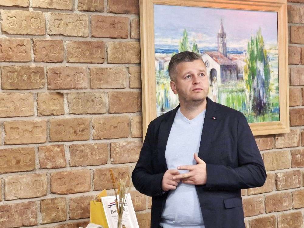 KNJIŽEVNO - FILMSKA VEČER: U Beču predstavljena antologija “Jadranskih sirena zov” i film “Stella Maris Dalmacije” KNJIŽEVNO - FILMSKA VEČER: U Beču predstavljena antologija “Jadranskih sirena zov” i film “Stella Maris Dalmacije”