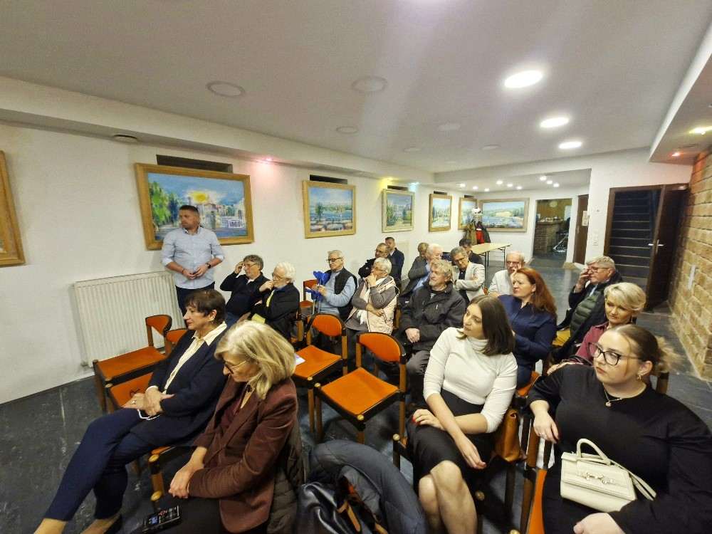 KNJIŽEVNO - FILMSKA VEČER: U Beču predstavljena antologija “Jadranskih sirena zov” i film “Stella Maris Dalmacije” KNJIŽEVNO - FILMSKA VEČER: U Beču predstavljena antologija “Jadranskih sirena zov” i film “Stella Maris Dalmacije”