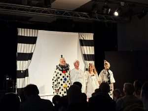 Glumački ansambl i vodstvo kazališta „Novi život“ / Foto: Fenix (Perica Mijić)