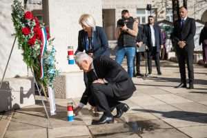 ZAJEDNIŠTVO NEMA CIJENU: Obilježen Dan Županije Zapadnohercegovačke i Dan utemeljenja Hrvatske zajednice Herceg-Bosne Obilježen Dan Županije Zapadnohercegovačke i Dan utemeljenja Hrvatske zajednice Herceg-Bosne / Foto: Fenix (HNS BiH)