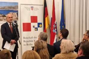 SVEČANO U BERLINU: Dojmljiva promocija autobiografskog romana Marijana Gubine „260 DANA“  