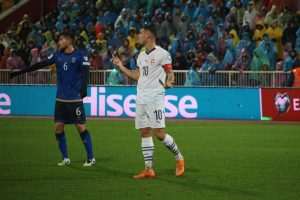 KAPETANU ŠVICARSKE NIJE BILO LAKO: Granit Xhaka nije dobro primio zvižduke i dobacivanja navijača Kosova