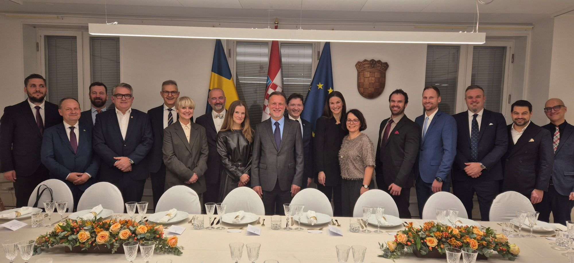 ISELJENIŠTVO I DOMOVINA: Jandroković se u Stockholmu susreo s Hrvatima iz Švedske ISELJENIŠTVO I DOMOVINA: Jandroković se u Stockholmu susreo s Hrvatima iz Švedske