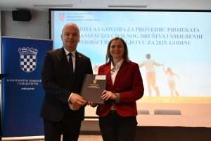 MINISTARSTVO DEMOGRAFIJE I USELJENIŠTVA: Potpisano 49 ugovora vrijednosti 1.243.429,80 eura namijenjenih podršci roditeljstvu za 2025. godinu